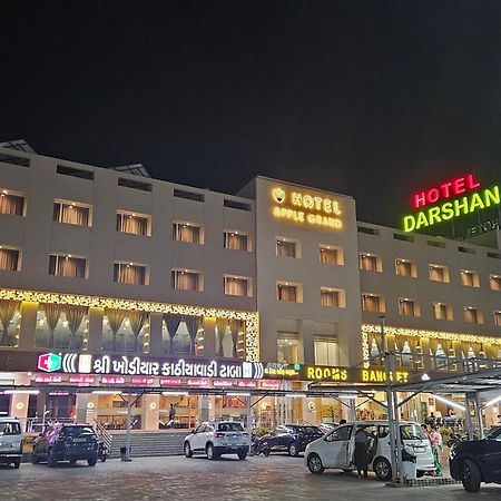 Hotel Grand Darshan Vadodara Esterno foto