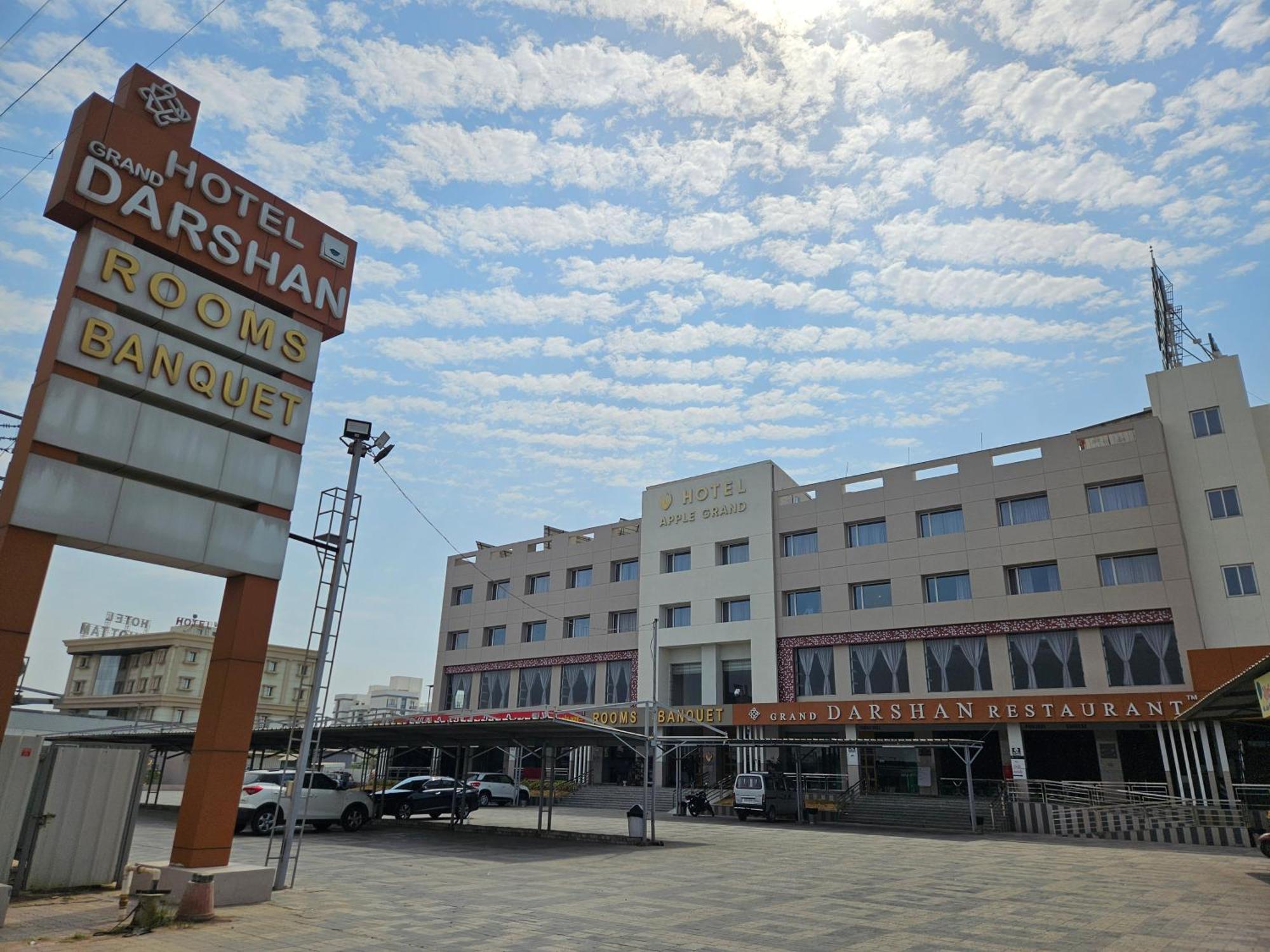 Hotel Grand Darshan Vadodara Esterno foto