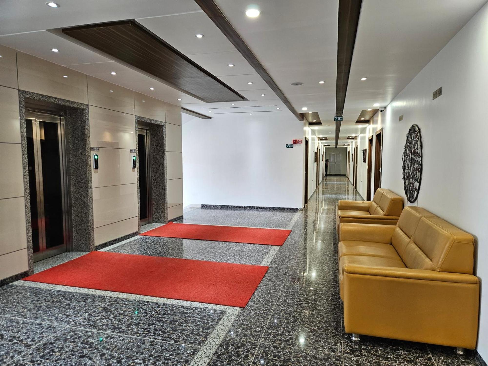 Hotel Grand Darshan Vadodara Esterno foto